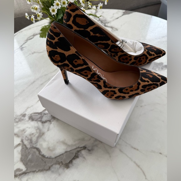 NWB Calvin Klein Leopard 🐆 heels - Picture 2 of 6